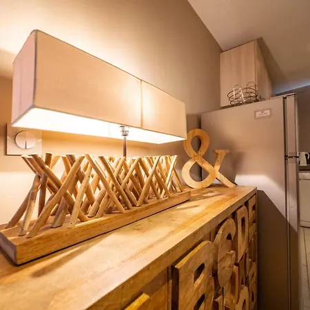 Charme 2 Pieces Cabine, Skis Aux Pieds, Balcon, Wifi, Au Coeur De Le - Fr-1-502-479 Apartman